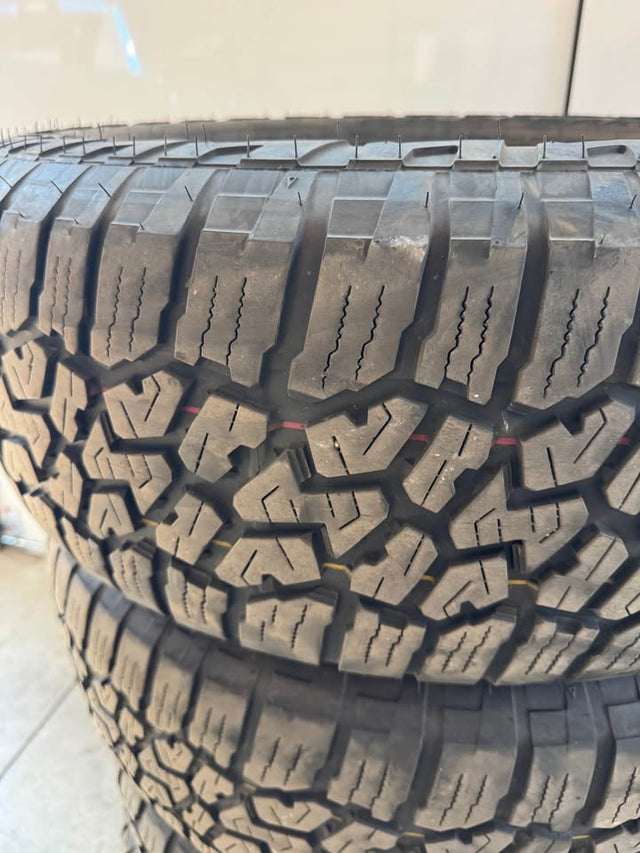 Tires 285/65/18 — photo 2