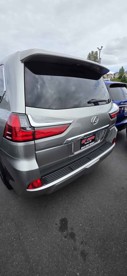 2021 Lexus LX · LX 570 Sport Utility 4D — photo 3