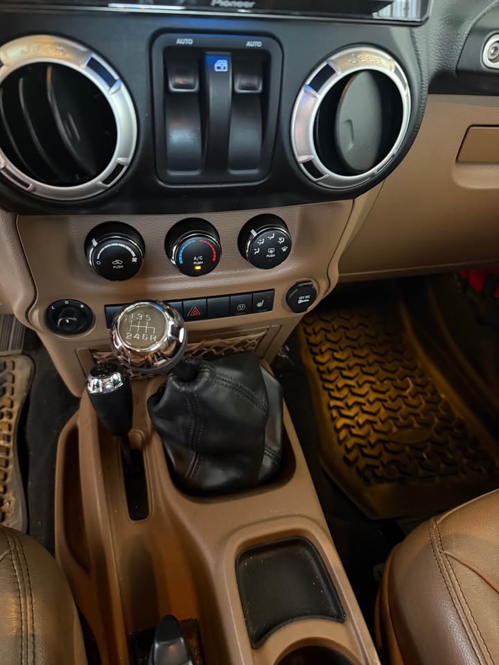 2016 Jeep Wrangler · Sahara (JK) Sport Utility 2D in Austin, TX (photo 9) — photo 9