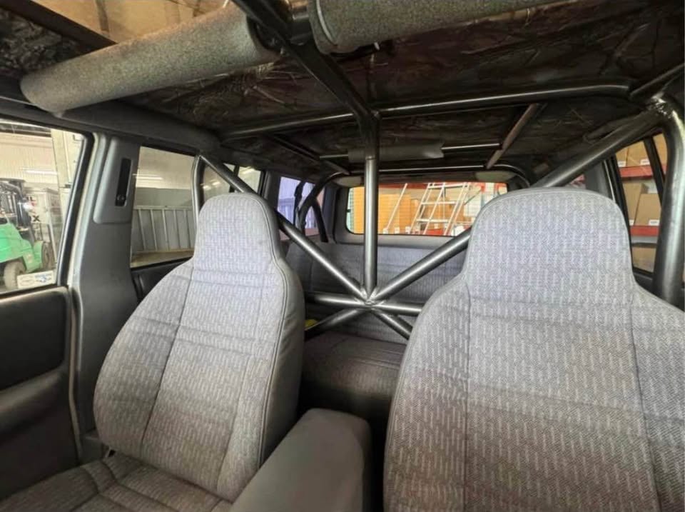 2000 Jeep Cherokee · Limited Sport Utility 4D in Leavenworth, WA (photo 6) — photo 6