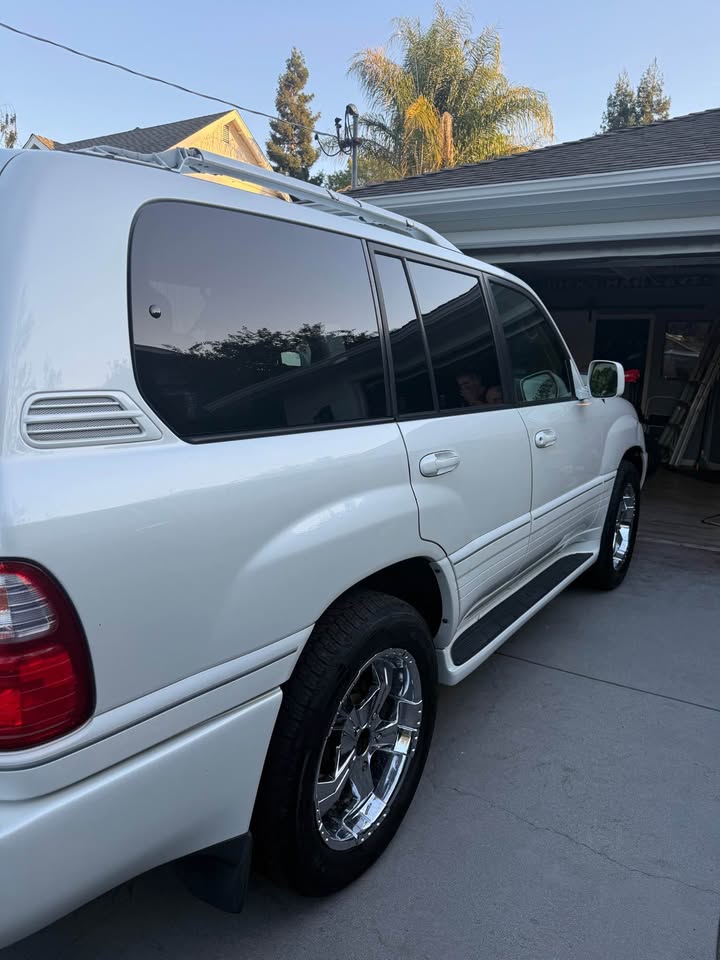 2005 Lexus LX · LX 470 Sport Utility 4D in Los Gatos, CA (photo 8) — photo 8