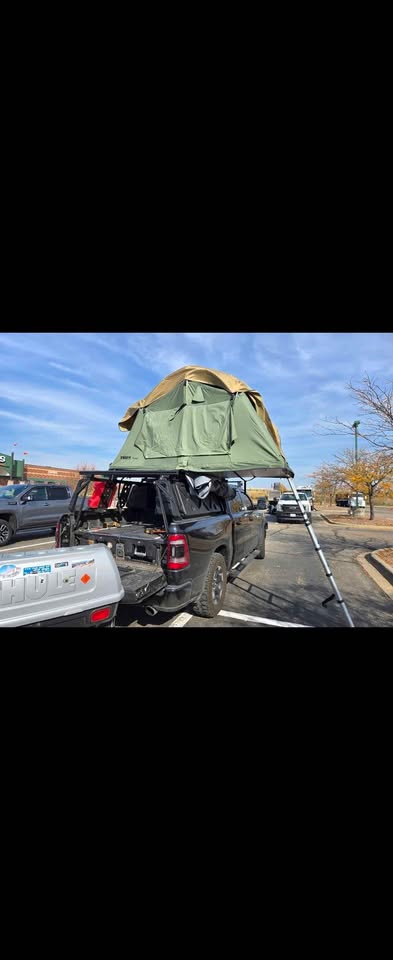 Thule tepui rooftop tent in Chicago, IL (photo 4) — photo 4