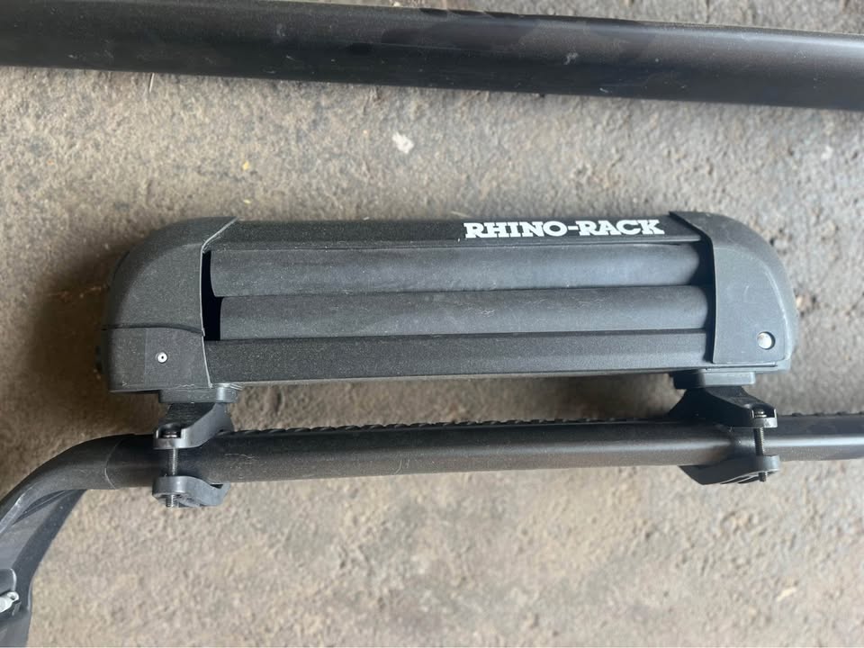 Rhino Rack Roof Rails and Ski Carrier for Wrangler in Katy, TX (photo 2) — photo 2
