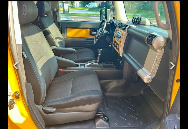 Toyota FJ Cruiser Yellow
257800 mileage (photo 8) — photo 8
