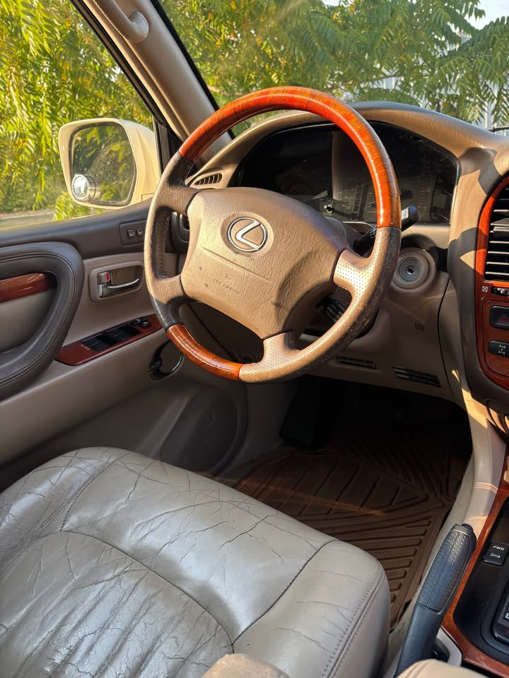 2002 Lexus LX470 (photo 6) — photo 6
