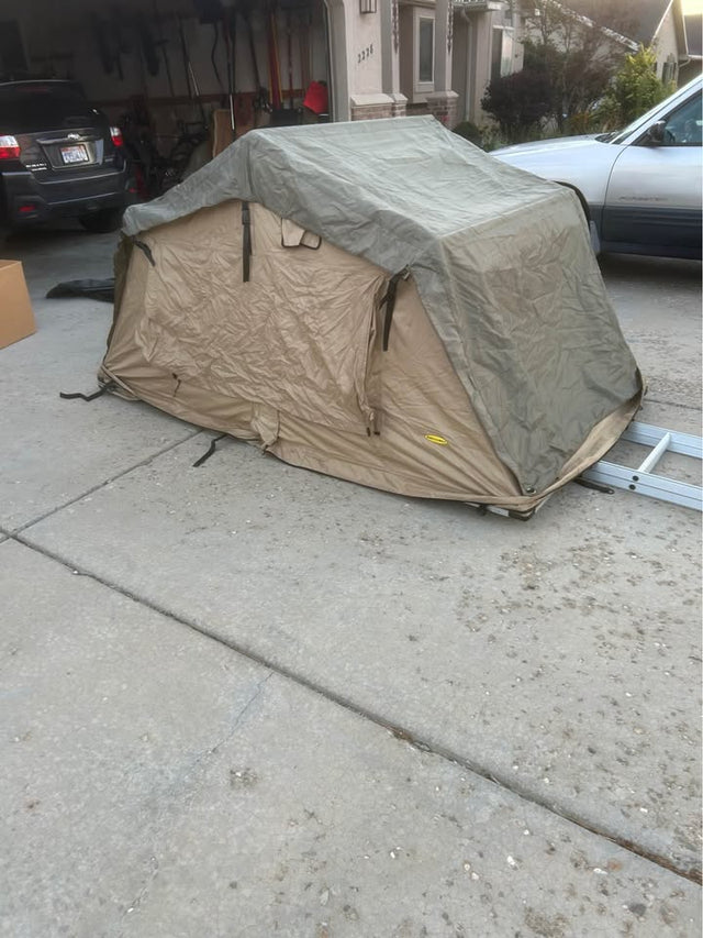 Rooftop tent — photo 2