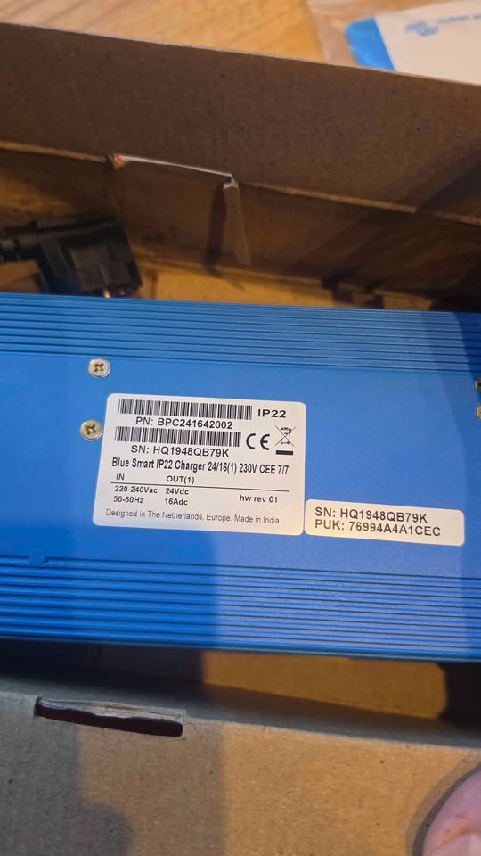 Victron blue smart charger (EU) in Lauderhill, FL (photo 2)
