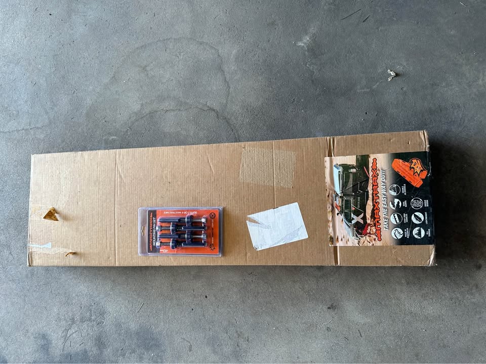 MAXTRAX MKII 45” Recovery Boards with Mounting Pin Set. Brand new, in box (photo 3) — photo 3