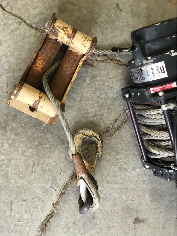 Warn Industrial Series 12000 Winch (photo 5) — photo 5