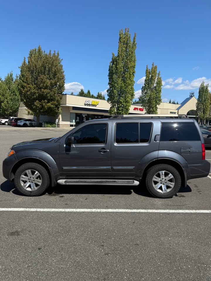 2011 Nissan Pathfinder · Sport Utility in Federal Way, WA (photo 2) — photo 2