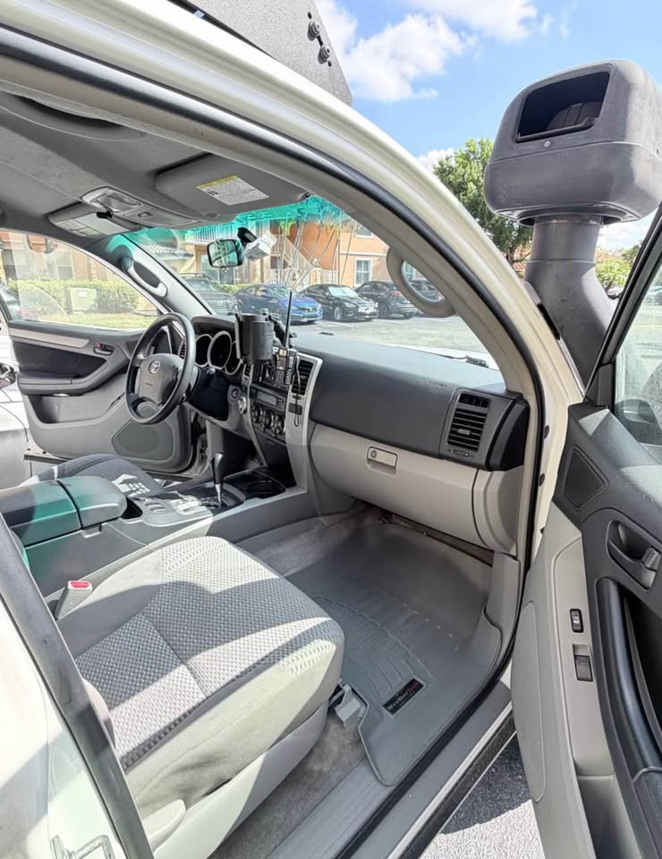 2006 Toyota 4Runner · SR5 Sport Utility 4D in Fort Lauderdale, FL (photo 7) — photo 7
