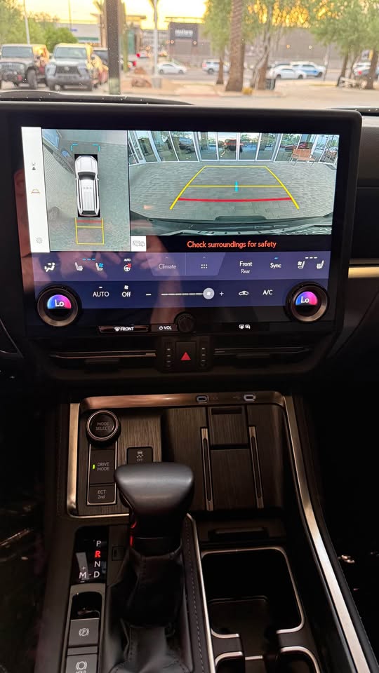 2025 Lexus GX · GX 550 Premium Plus in Scottsdale, AZ (photo 9) — photo 9