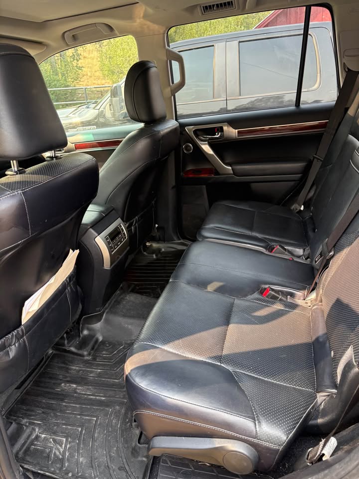 2012 Lexus GX 460 (photo 8) — photo 8