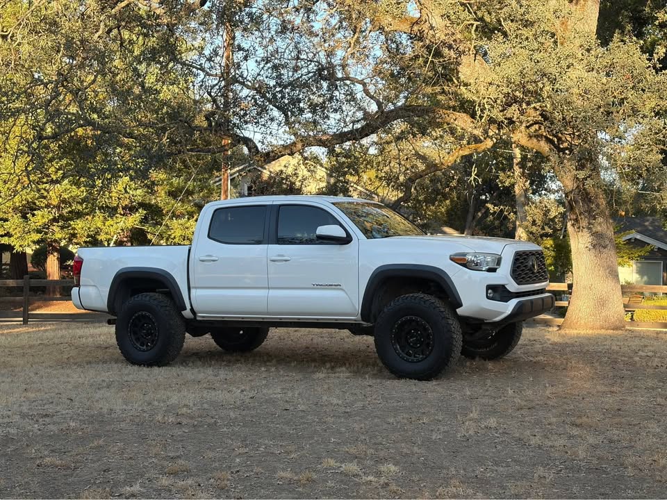 2017 Toyota Tacoma · TRD Off-Road in Fair Oaks, CA (photo 9) — photo 9
