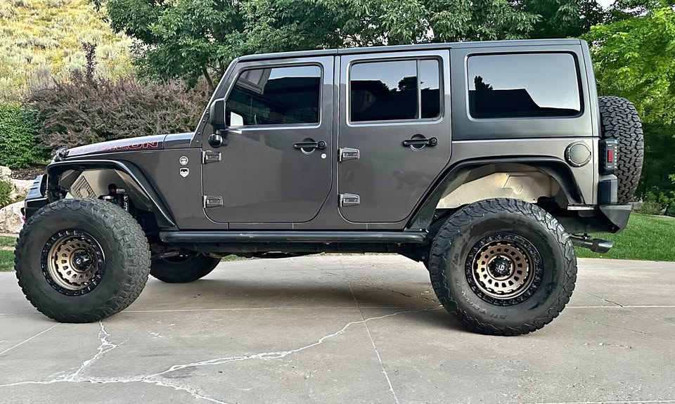 2017 Jeep Wrangler Unlimited · Rubicon (JK) Sport Utility 4D (photo 1) — photo 1