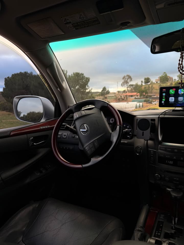 2009 Lexus LX · LX 570 Sport Utility 4D in Poway, CA (photo 12) — photo 12