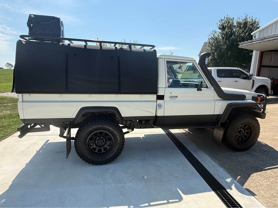 1995 Toyota Landcruiser in Simpsonville, KY (photo 7) — photo 7