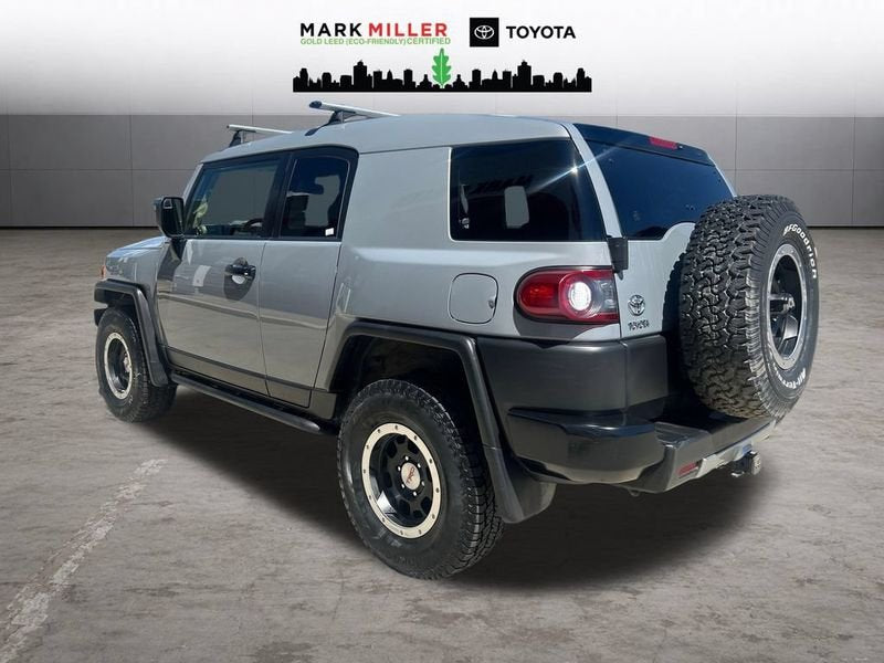 2013 Toyota FJ Cruiser 4WD (photo 3) — photo 3