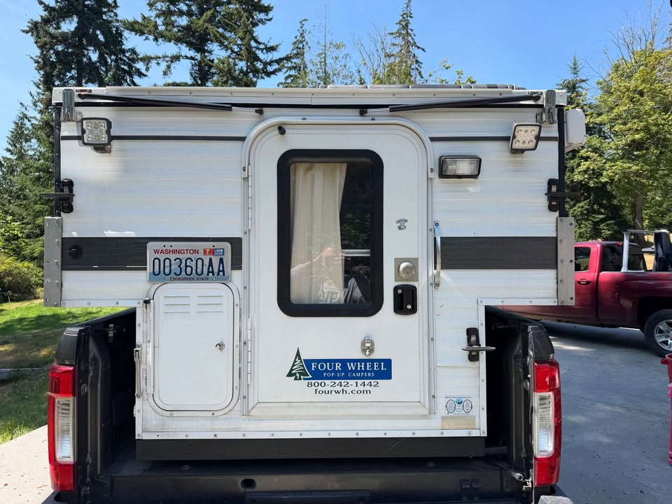 Four wheel camper (FWC) Fleet 2017 in Freeland, WA (photo 7) — photo 7