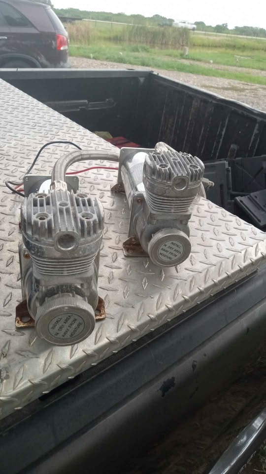 480 Viair air compressor pair in San Antonio, TX (photo 2) — photo 2