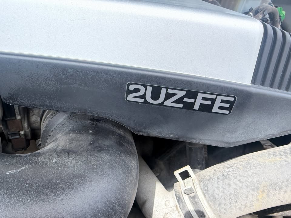 2005 Toyota Land Cruiser (100 Series) in Boulder, CO (photo 10) — photo 10