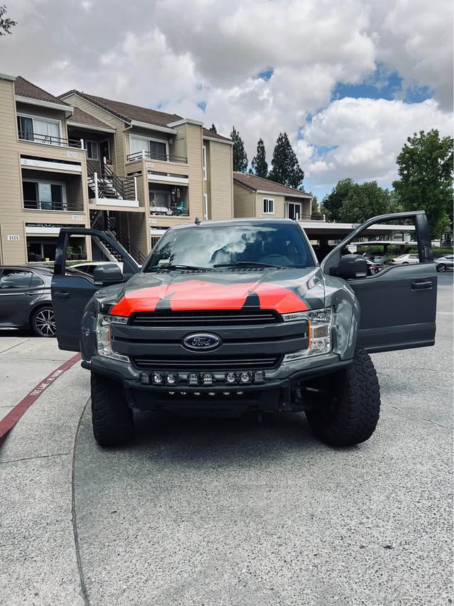 2018 Ford F-150 · Lariat — photo 2