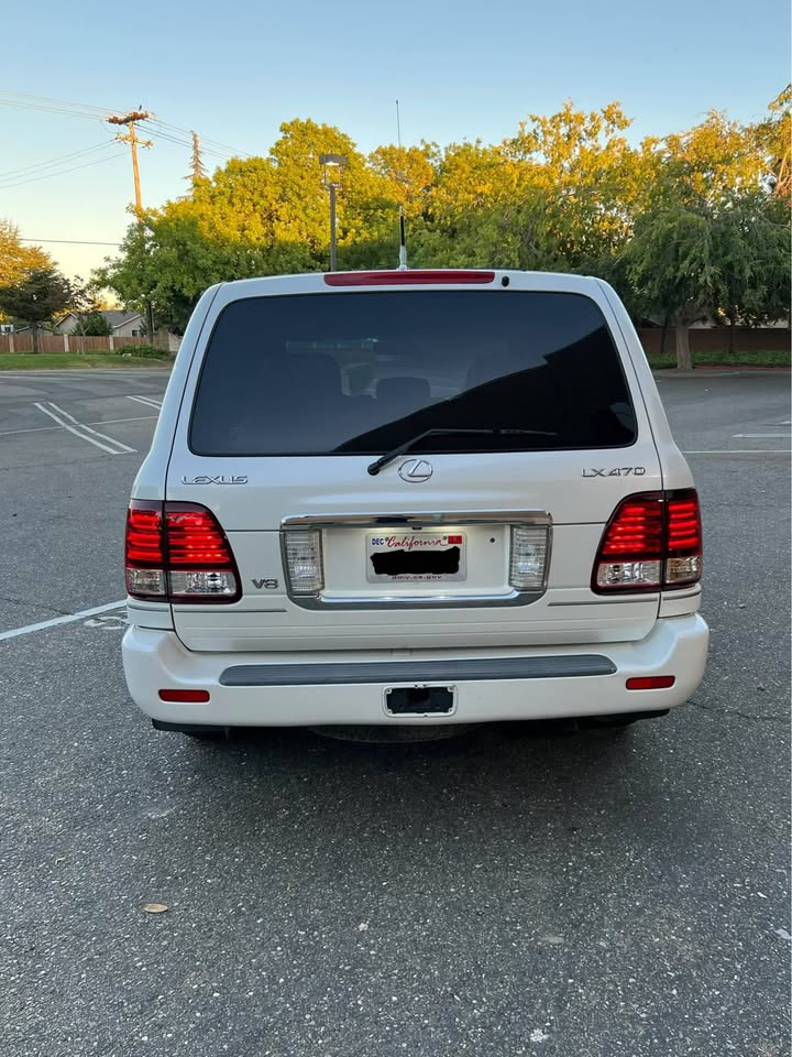 2005 Lexus LX · LX 470 Sport Utility 4D in Lodi, CA (photo 6) — photo 6