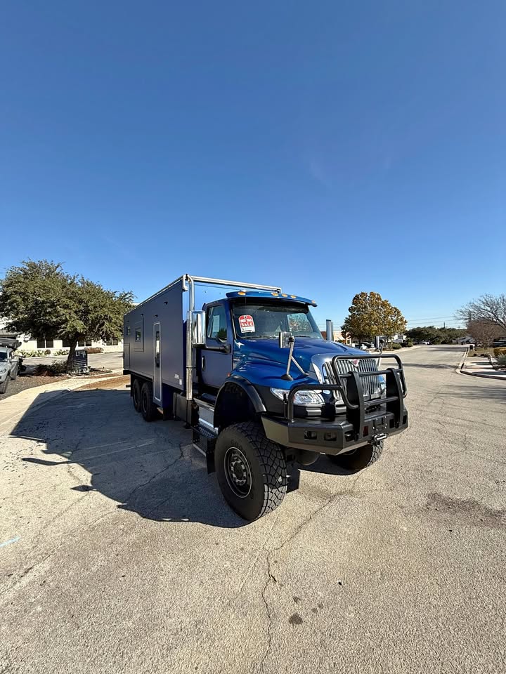 2022 International boondocker 6x6 custom rhino line of your choice in New Braunfels, TX (photo 1)
