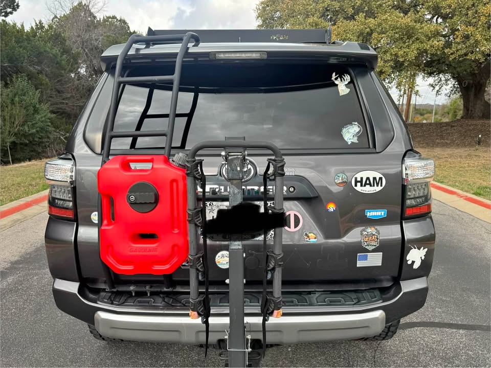 2017 Toyota 4Runner · TRD Off-Road Premium Sport Utility 4D in Austin, TX (photo 1)