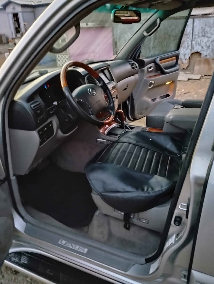2007 Lexus LX · LX 470 Sport Utility 4D in Orland, CA (photo 6) — photo 6