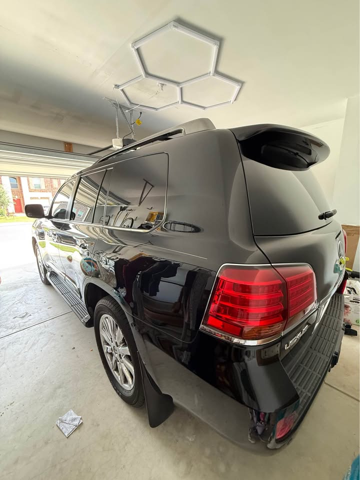 2010 Lexus LX · LX 570 Sport Utility 4D in San Antonio, TX (photo 9) — photo 9