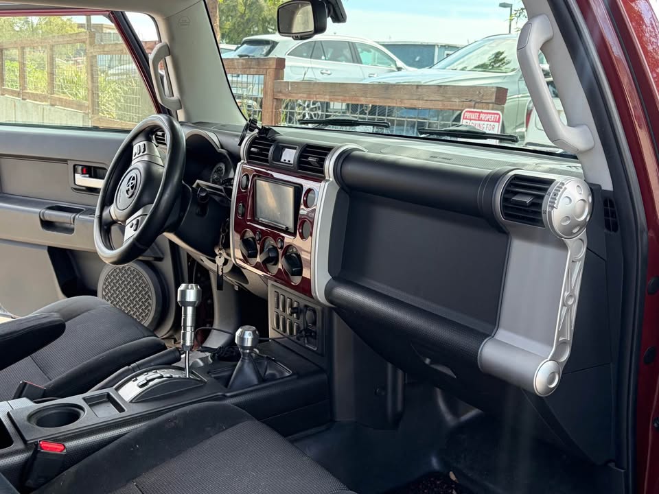 2011 Toyota FJ Cruiser · Sport Utility 2D in Sausalito, CA (photo 10) — photo 10