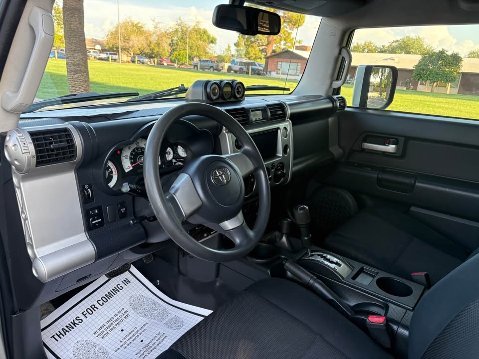 2010 Toyota FJ Cruiser · Sport Utility 2D in Mesa, AZ (photo 10) — photo 10