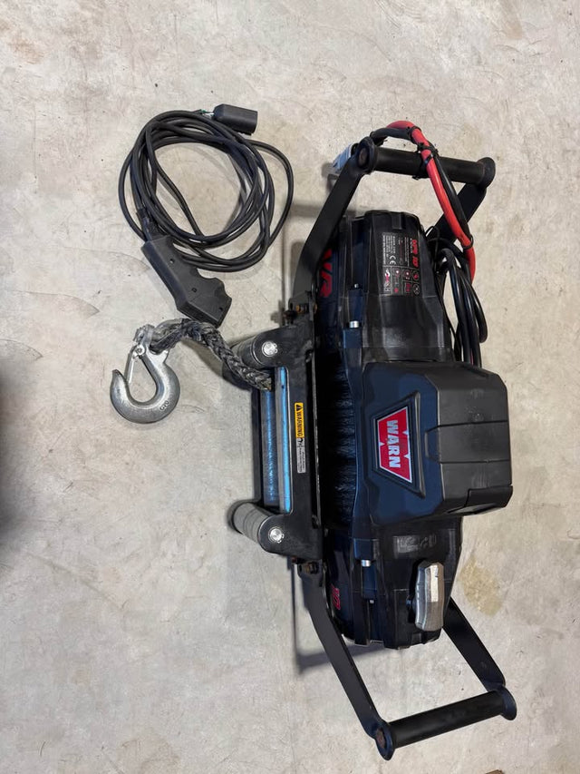 Warn VR10 Evo 10K Winch w/Synthetic Rope — photo 2