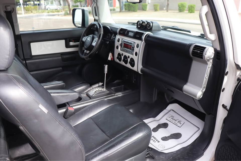 2011 Toyota FJ Cruiser in Tempe, AZ (photo 10) — photo 10