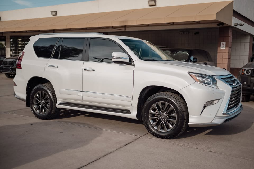 2019 Lexus gx460 in Phoenix, AZ (photo 6) — photo 6