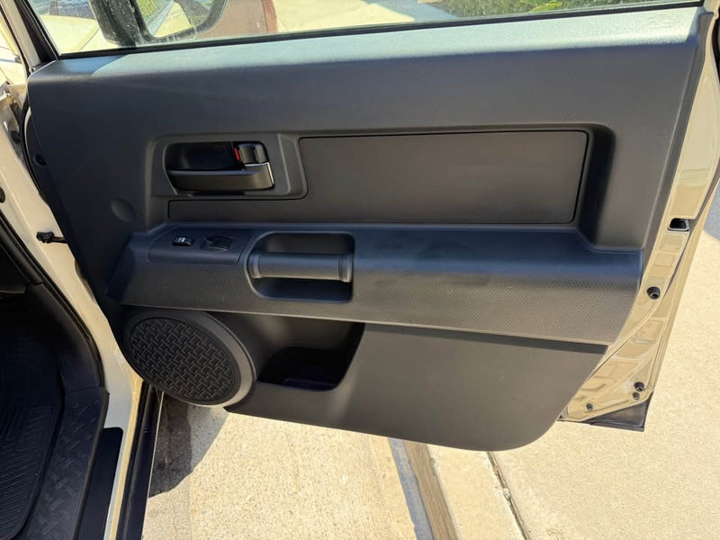 2009 TOYOTA FJ Cruiser in San Clemente, CA (photo 9) — photo 9
