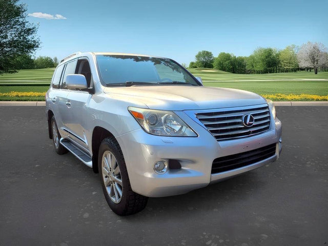 2011 Lexus LX 570 — photo 2