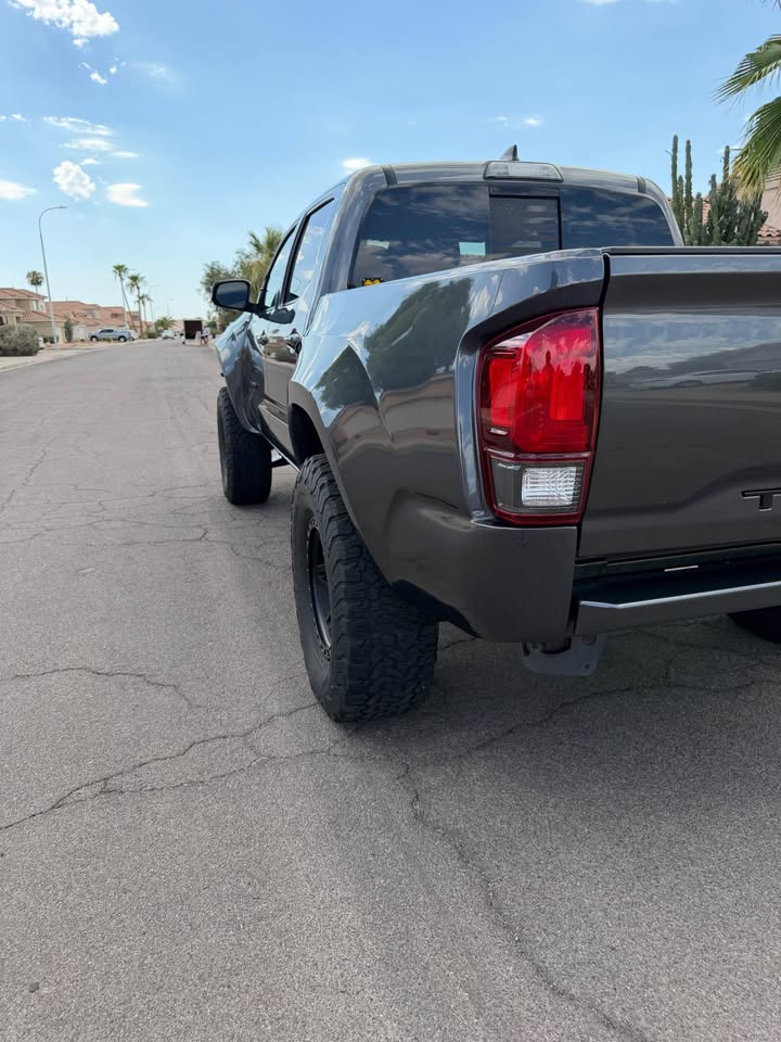 2019 Toyota Tacoma Double Cab · TRD Off-Road in Chandler, AZ (photo 4)