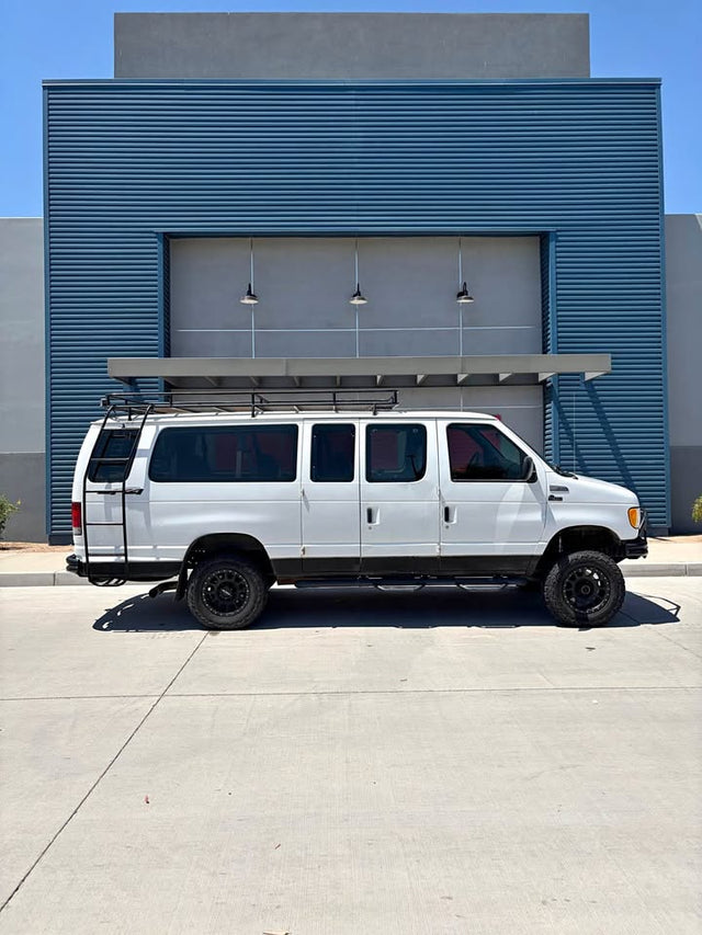 2004 Ford E350 Super Duty Passenger · XLT Extended Wagon 3D in Mesa, AZ (photo 1)