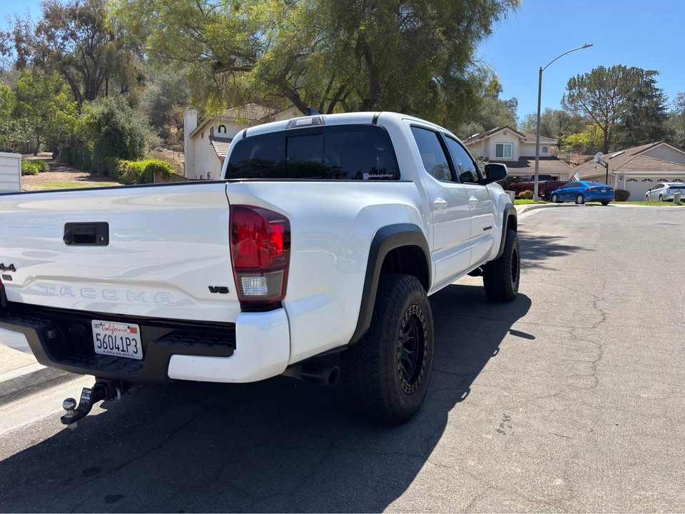 2022 Toyota Tacoma Double Cab · SR5 Trail Edition in Escondido, CA (photo 7)