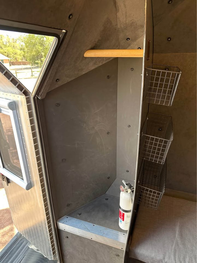 Kimbo Series 6 Camper (with option to add 2004 Toyota Tundra) — photo 2