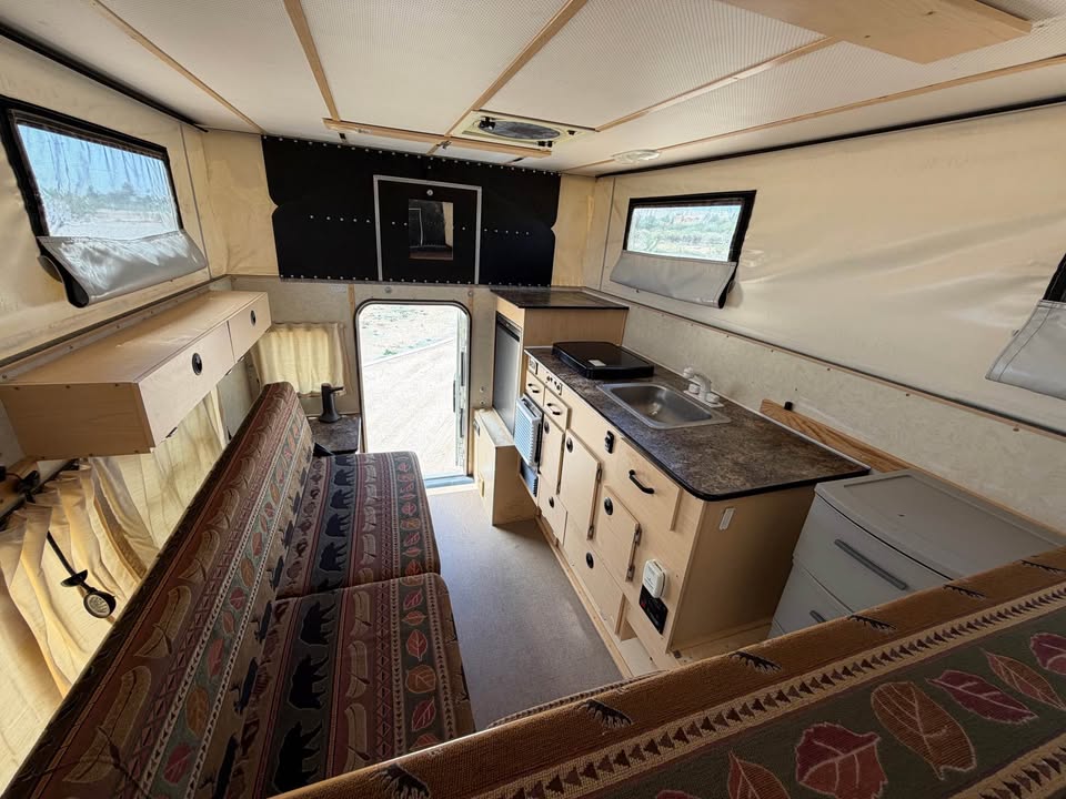 2013 Four Wheel Camper grandby (photo 8) — photo 8