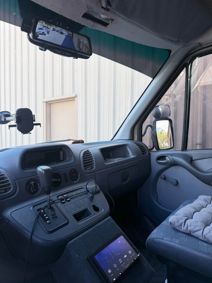 2005 Dodge Sprinter 2500 · High Ceiling Van 3D in Stockton, CA (photo 11)