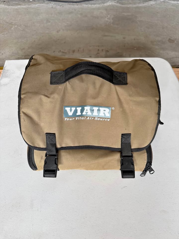 VIAIR 450P-RV Automatic Portable Compressor. Never used in Carefree, AZ (photo 1) — photo 1