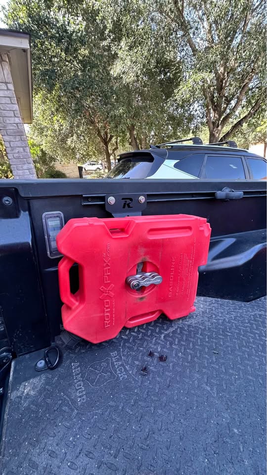 RotopaX 2-Gallon Gas Pack, LOX Locking Mount, & Rago Bed Rail Bracket Setup in New Braunfels, TX (photo 6) — photo 6