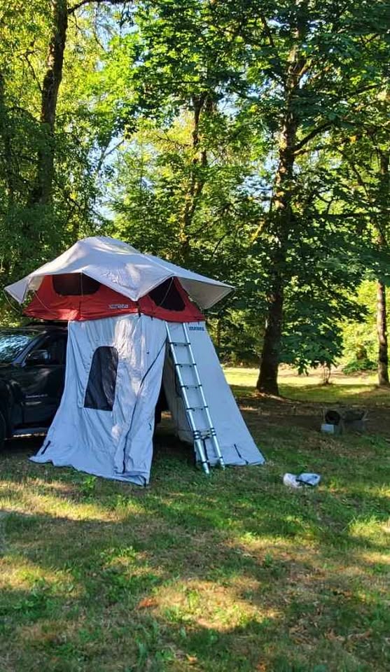 Yakima Skyrise Rooftop tent + annex — photo 3