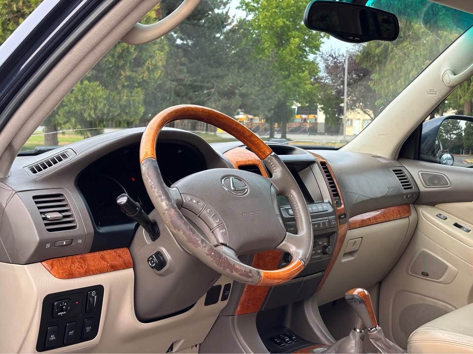 2004 Lexus GX · GX 470 Sport Utility 4D in Tacoma, WA (photo 9) — photo 9