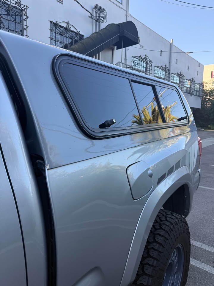 Toyota Tacoma TRD Off-road 2019 - 4x4 in Manhattan Beach, CA (photo 8) — photo 8