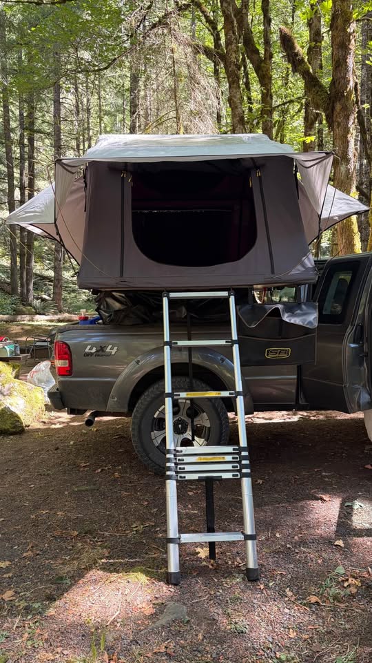SmittyBilt GEN2 Overlander Rooftop Tent w/Truck Bed Racks in Bend, OR (photo 3) — photo 3